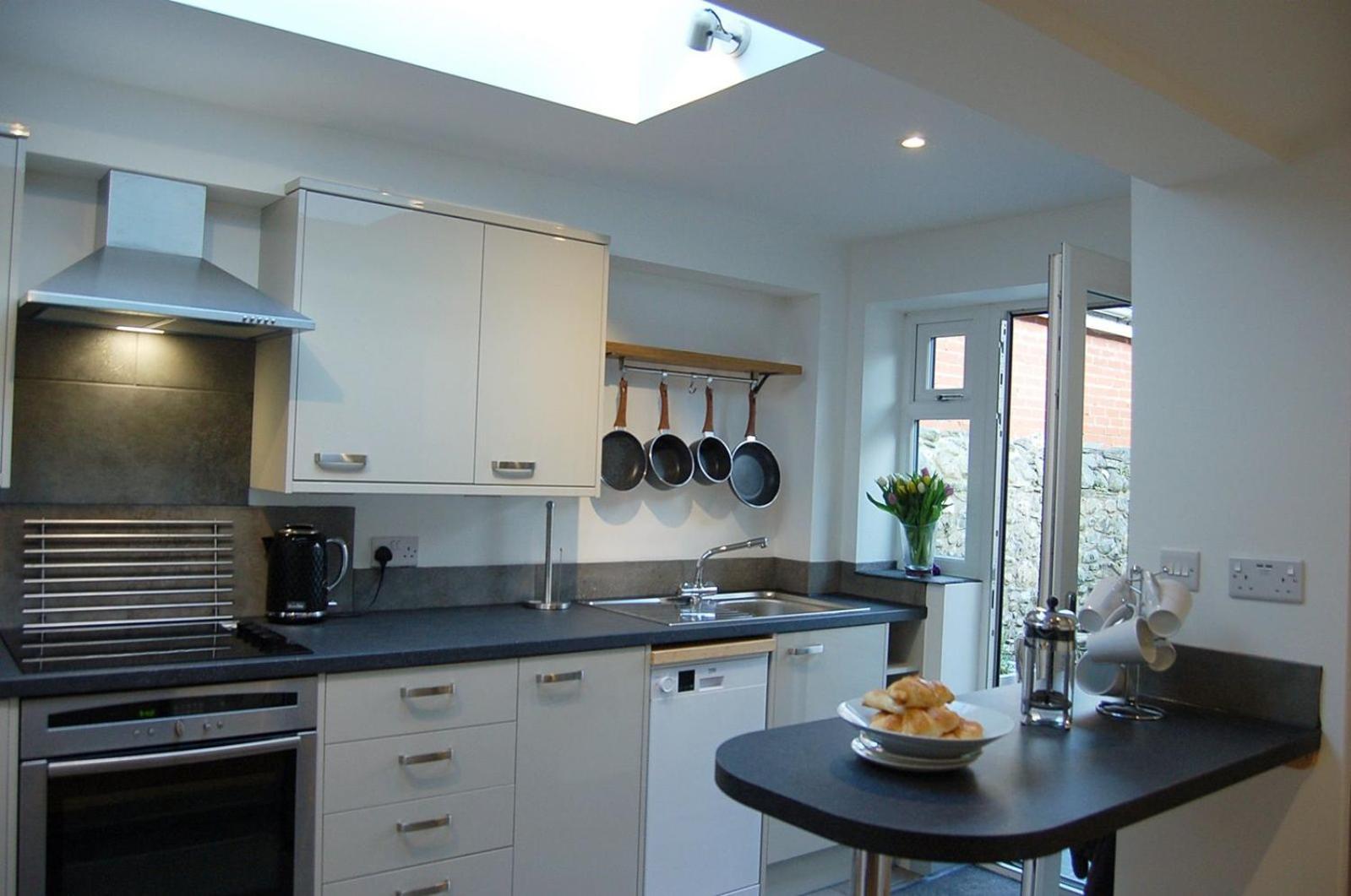 Ty Del - Beautiful Home In Tywyn Exterior photo